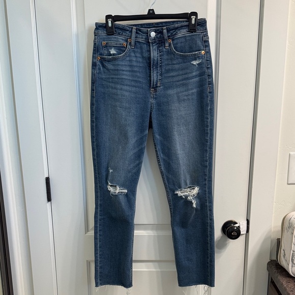 GAP Blue Distressed Ankle Jeans - Picture 2 of 5